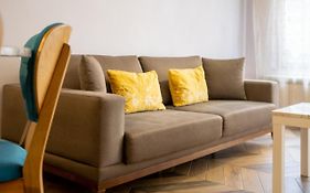 Sunny Apartment In Studentski Grad, Behind Unss